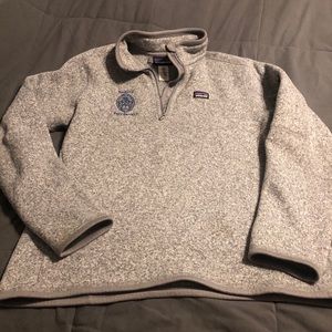 Women’s gray Patagonia Pullover Size Large